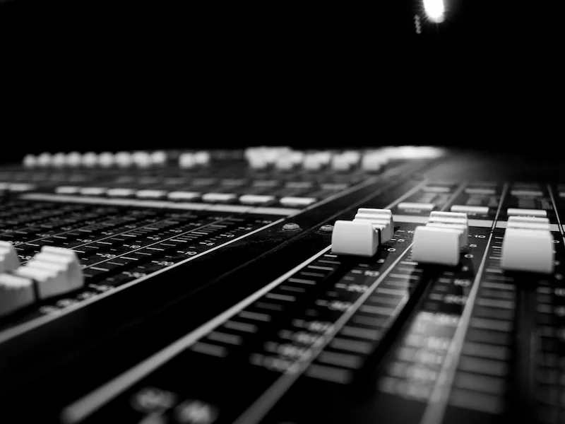Muzyczna Mania: warsztaty produkcji dźwięku