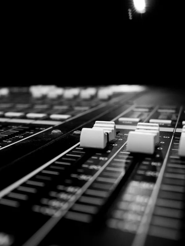 Muzyczna Mania: warsztaty produkcji dźwięku